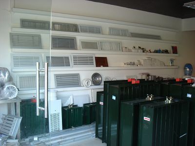 超薄电动风阀与ABS防结露风口 现代中央空调系统的智能通风解决方案